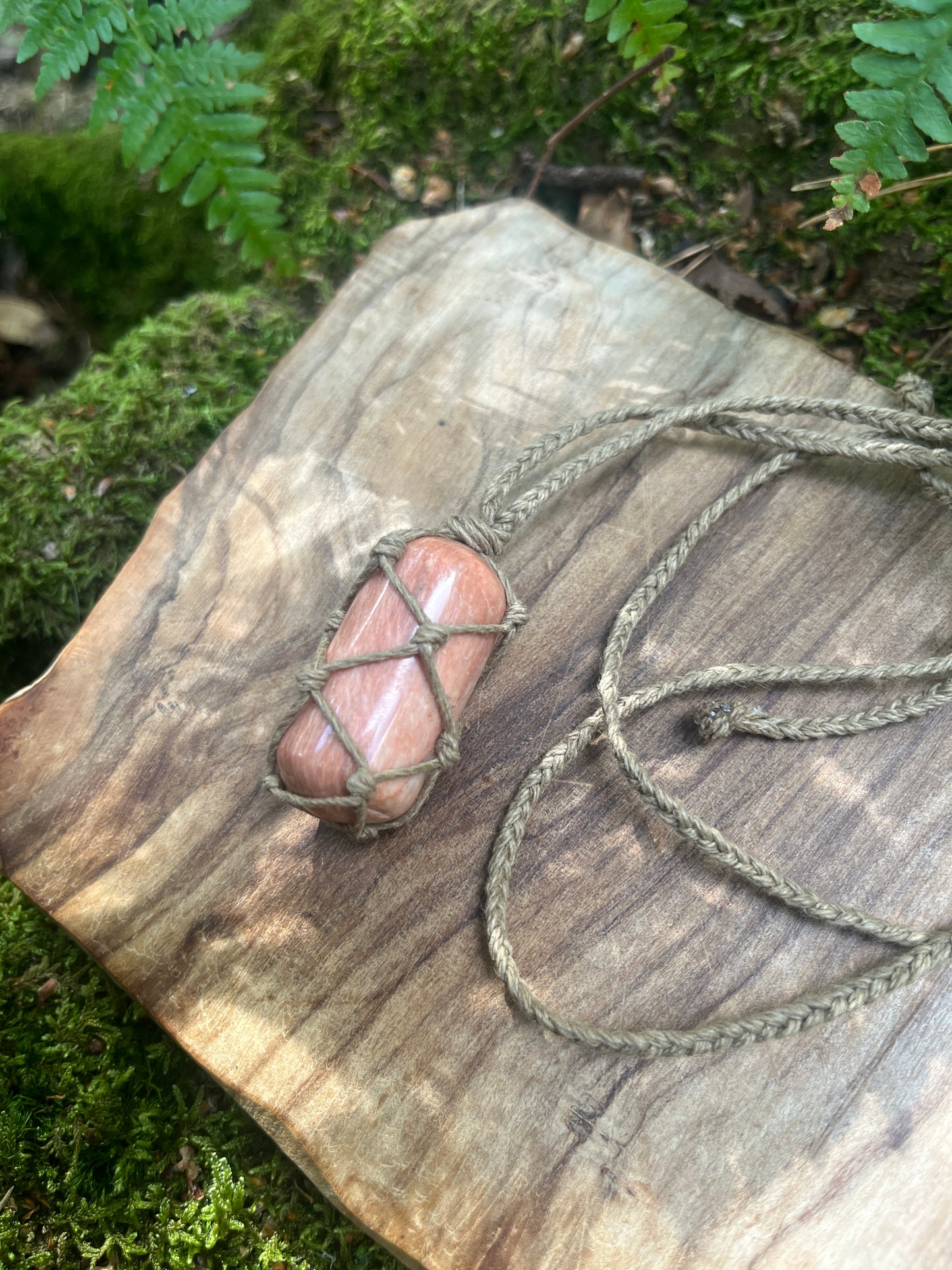 Divine Feminine & Connection Peach Moonstone Necklace ꩜