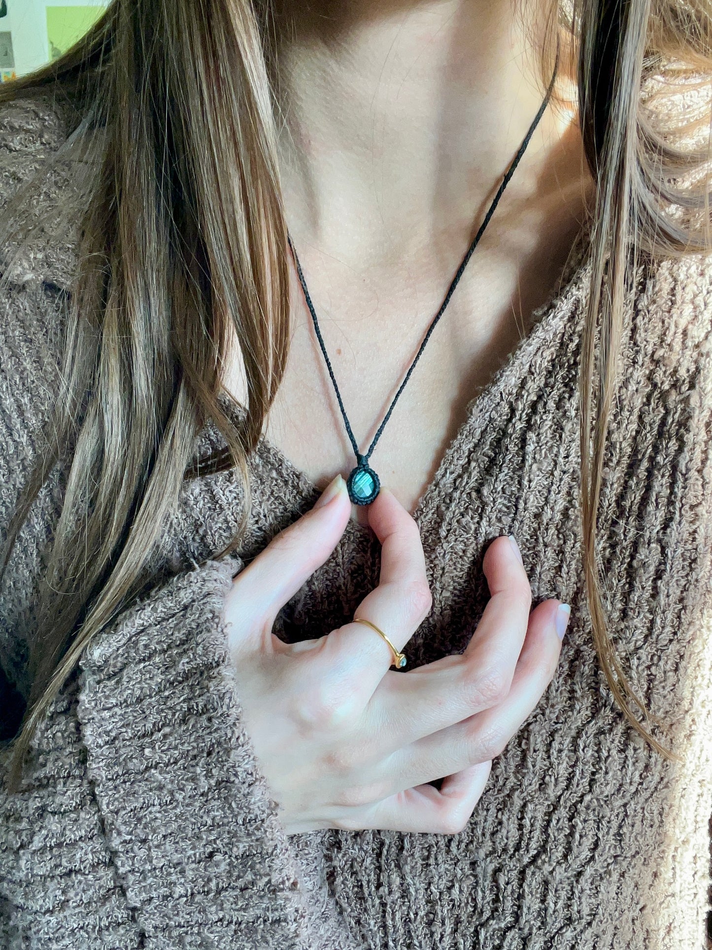 Transformation & Growth Labradorite Dot Dainty Necklace ꩜