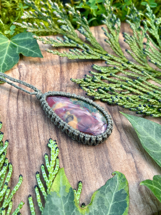 Courage & Self-Confidence Dragon's Blood Necklace ⟡